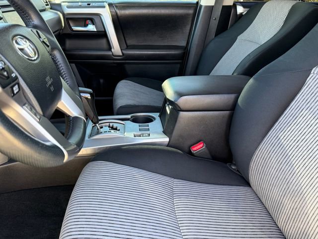 Used 2015 Toyota 4Runner SR5 image 11