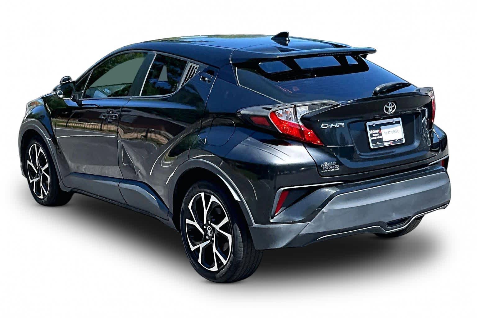 Used 2018 Toyota C-HR XLE FWD image 11