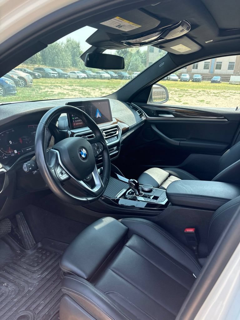Used 2024 BMW X4 xDrive30i w/ Parking Assistance Package AWD/4WD image 9
