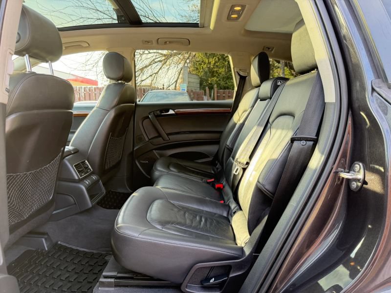 Used 2015 Audi Q7 TDI Premium Plus w/ Premium Plus Package AWD/4WD image 16
