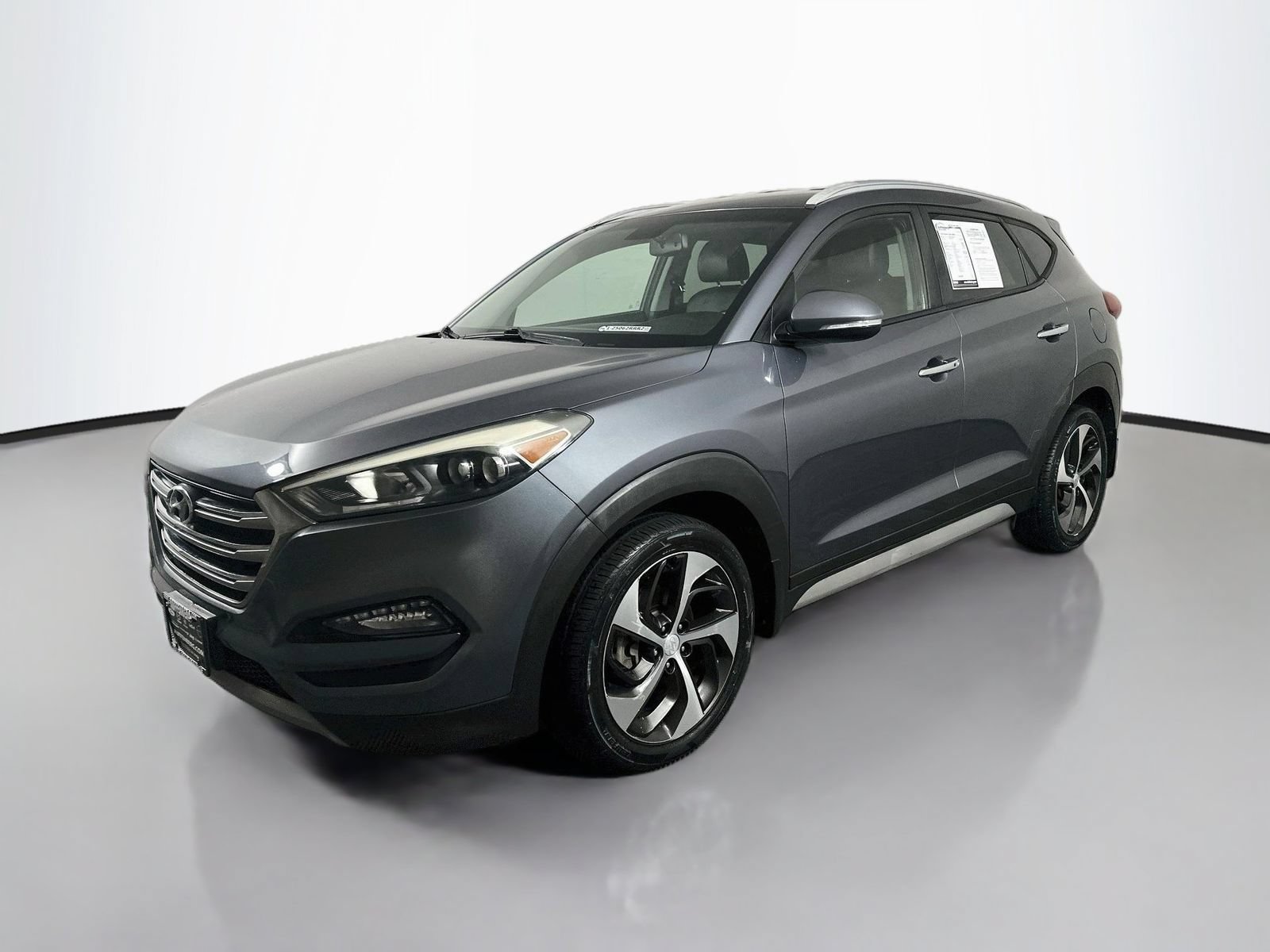 Used 2018 Hyundai Tucson Limited w/ Cargo Package FWD image 3