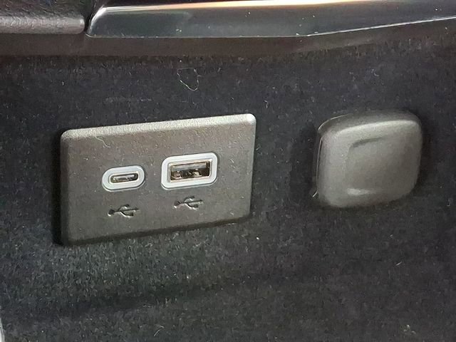 Used 2025 Cadillac XT4 Sport image 24