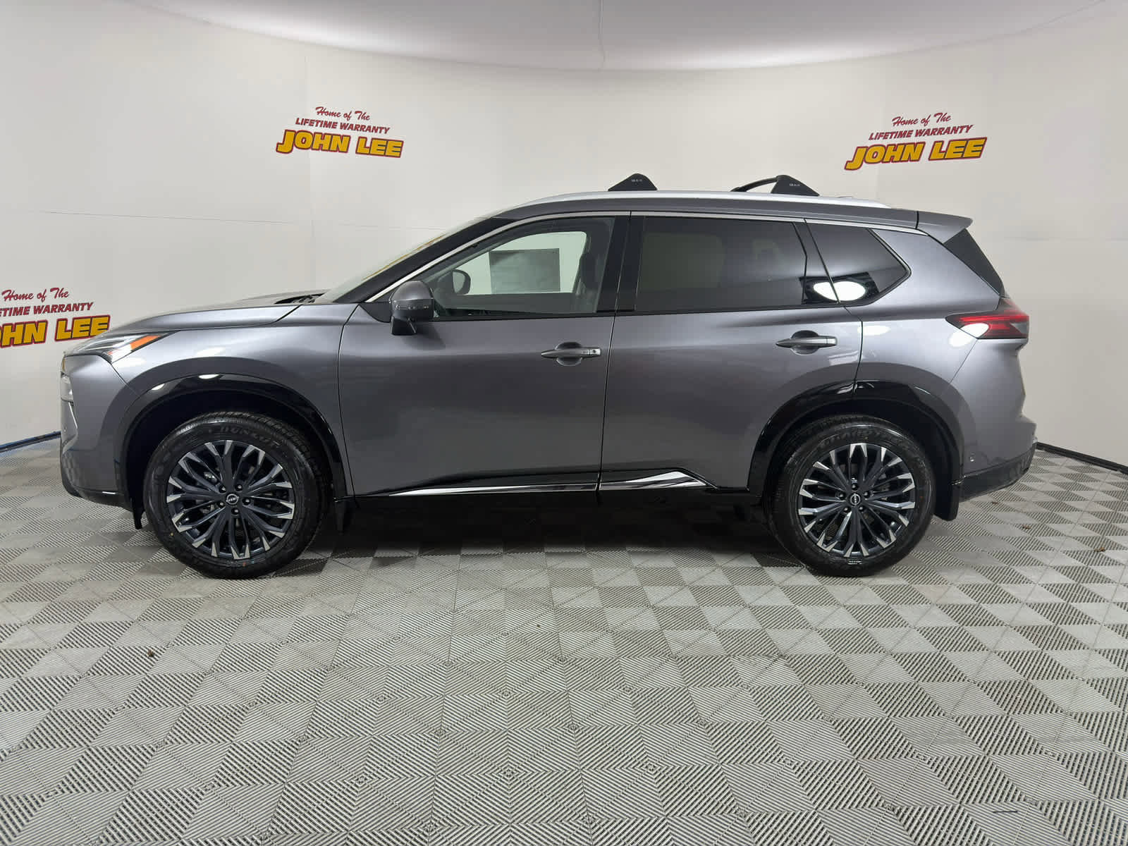 New 2026 Nissan Rogue Platinum w/ Platinum Premium Package image 2