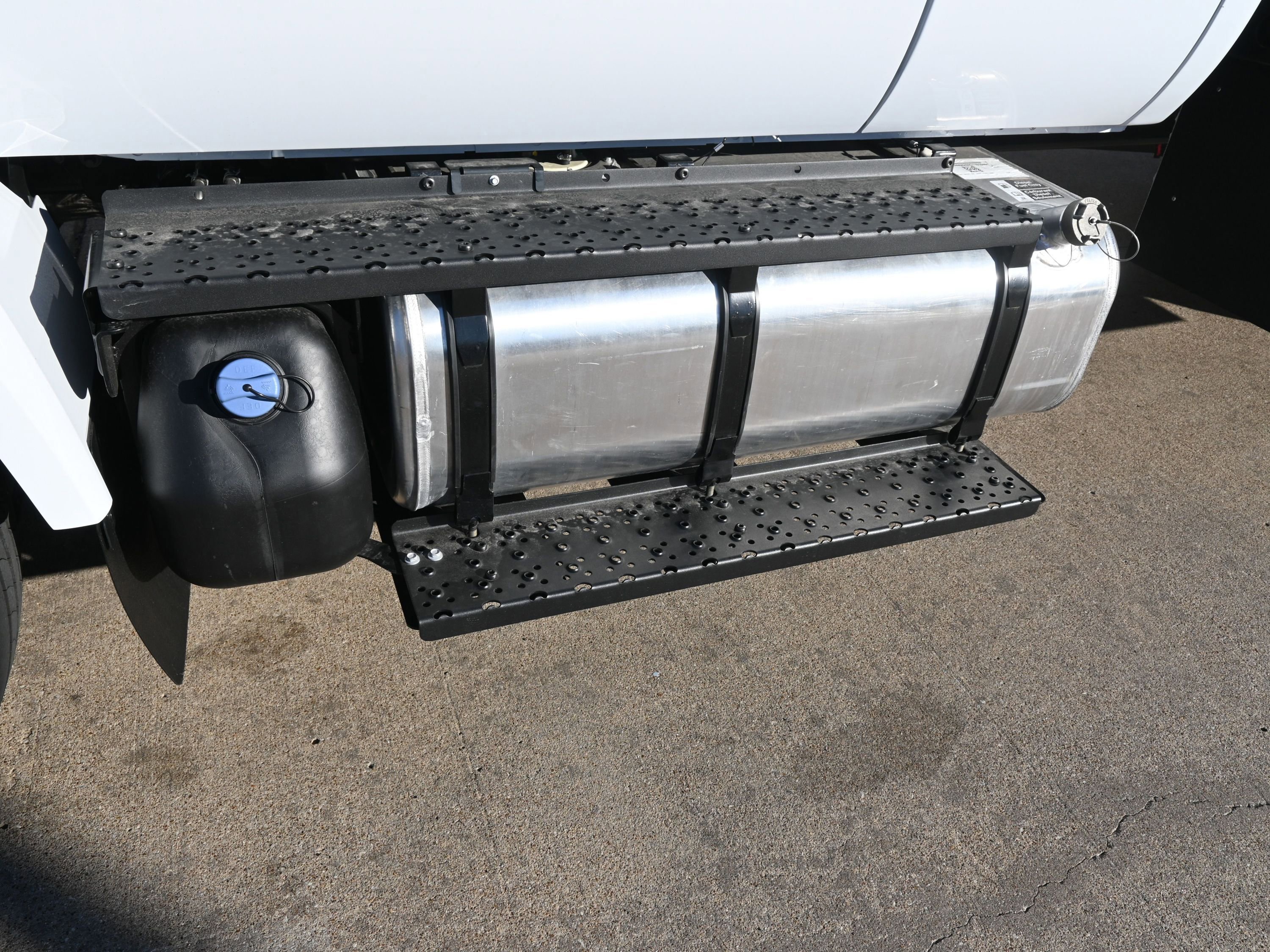 New 2026 Ford F750 2WD SuperCab Super Duty image 15