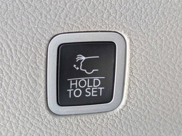 Used 2023 Jeep Grand Wagoneer L 4WD w/ Flexible Seating Group image 13