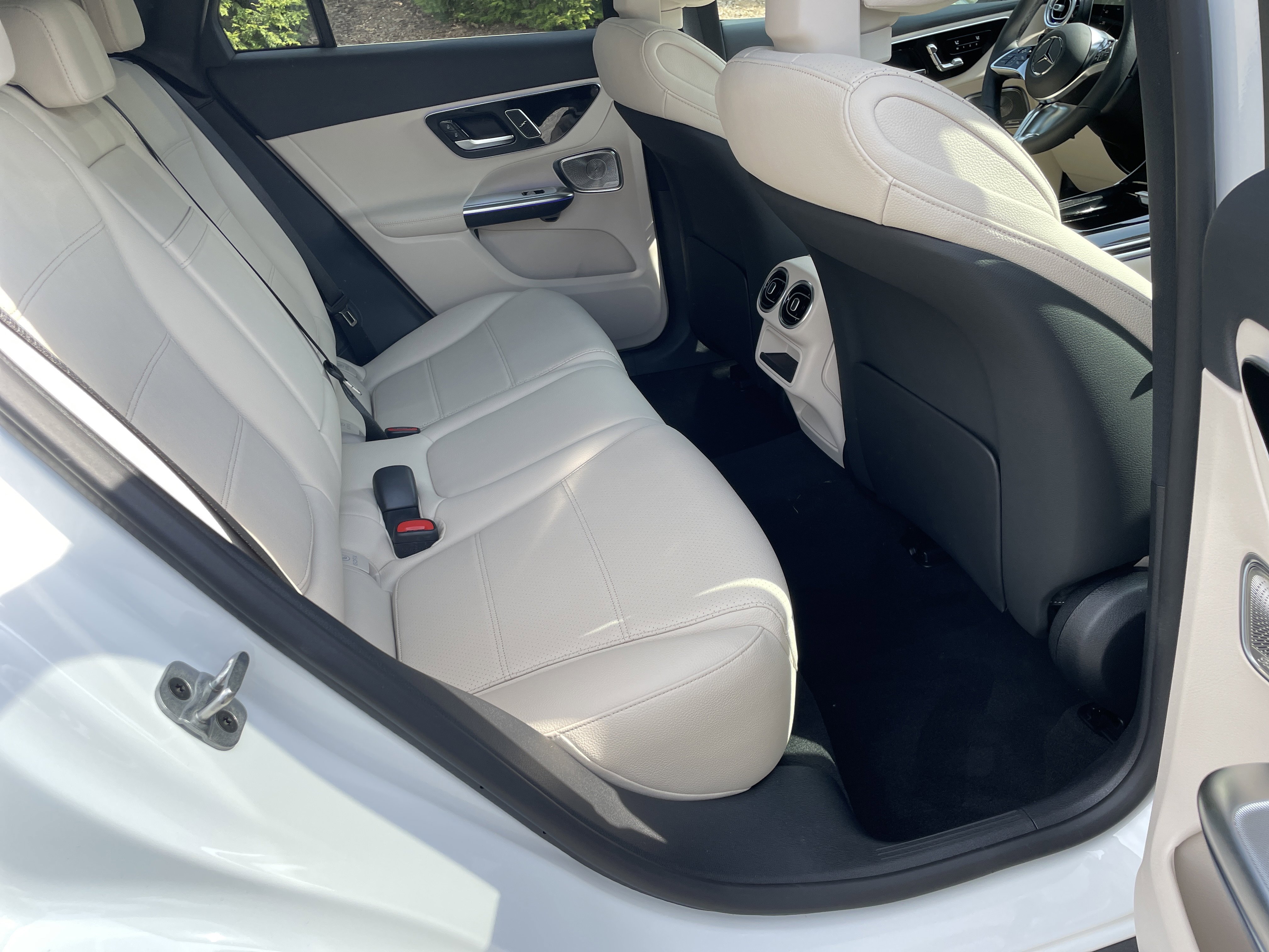 New 2026 Mercedes-Benz GLC 300 image 39