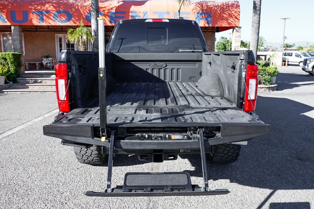 Used 2022 Ford F250 Lariat w/ Black Appearance Package AWD/4WD image 9