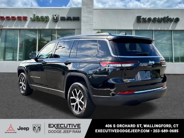 Used 2023 Jeep Grand Cherokee L Limited AWD/4WD image 2