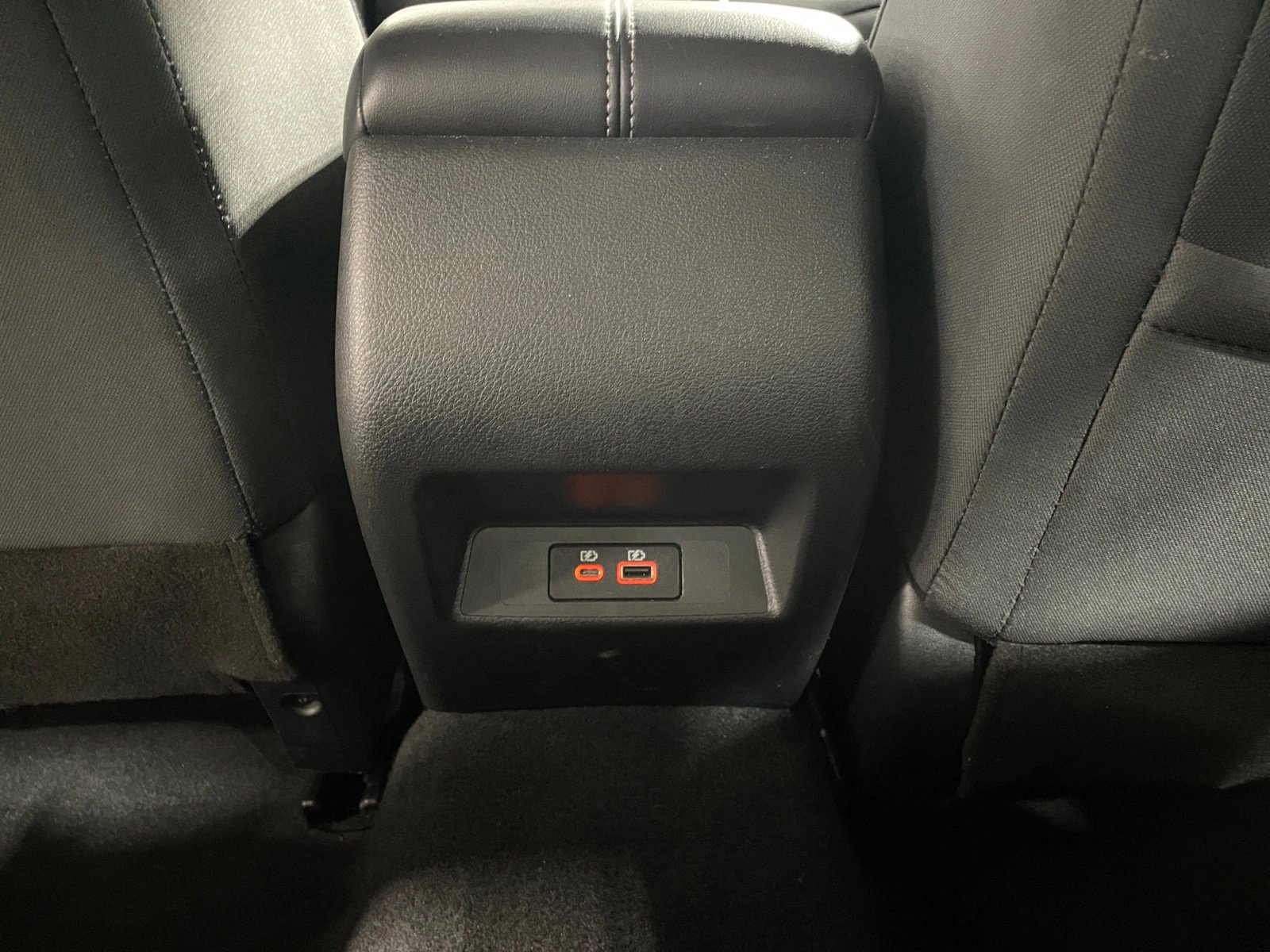 Used 2025 Nissan Altima 2.5 SV FWD image 21