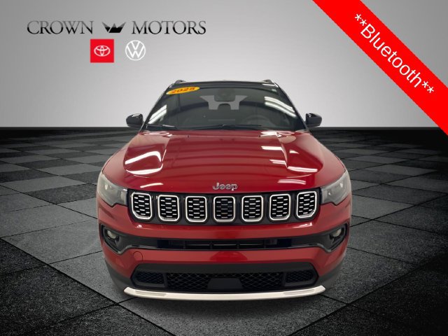 Used 2025 Jeep Compass Limited AWD/4WD image 2