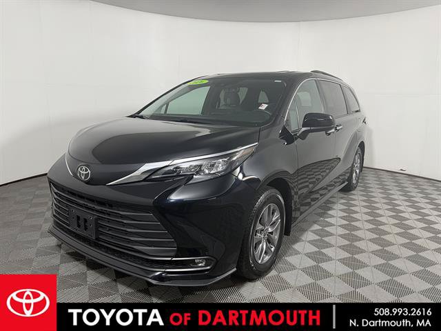 Certified 2026 Toyota Sienna XLE AWD/4WD image 1