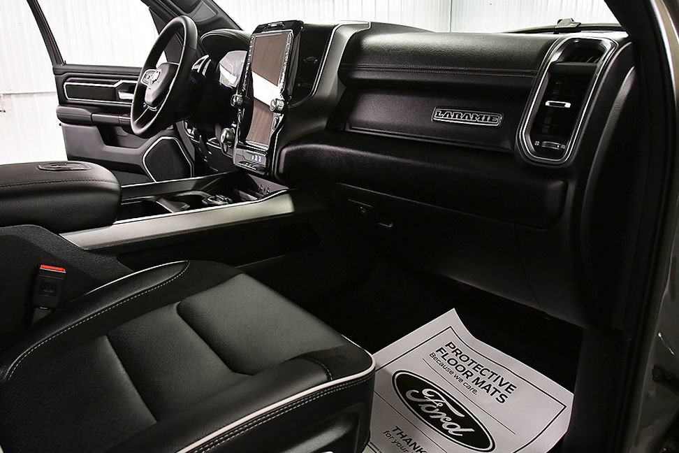 Used 2026 RAM 1500 Laramie AWD/4WD image 30