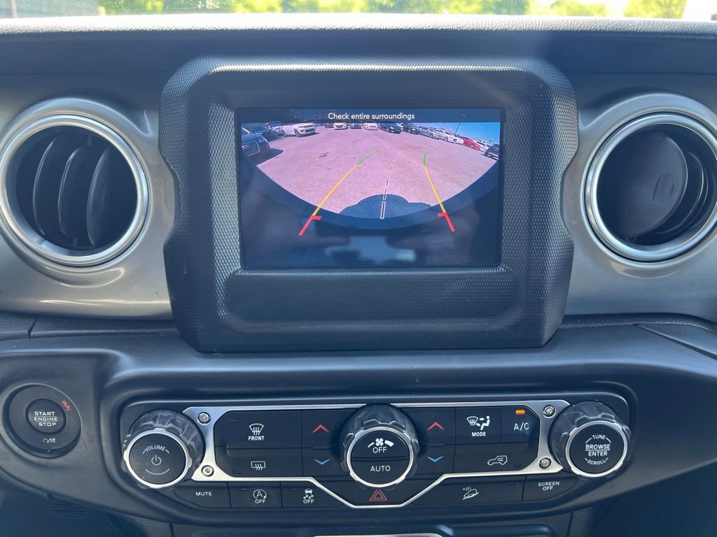 Used 2019 Jeep Wrangler Unlimited Sahara AWD/4WD image 22