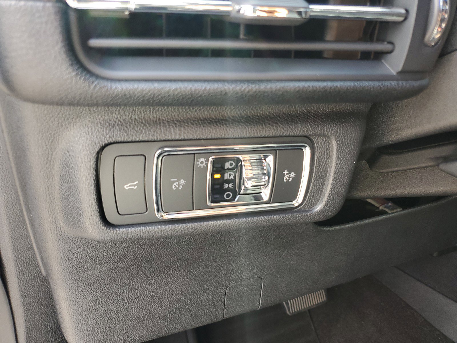 Used 2020 Lincoln Corsair FWD image 18