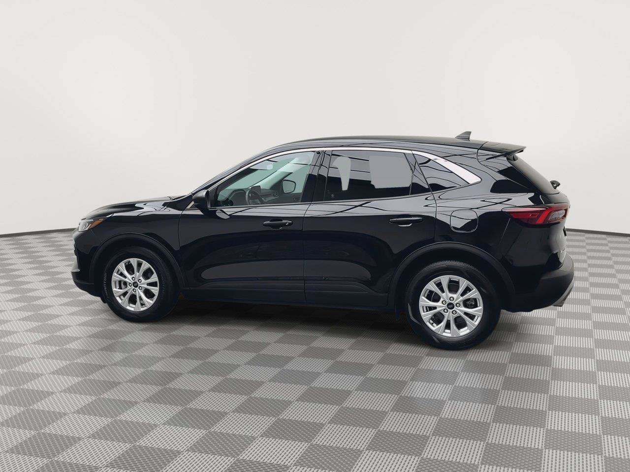 Certified 2023 Ford Escape Active FWD image 33