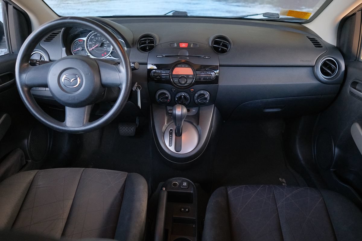 Used 2014 MAZDA MAZDA2 Sport FWD image 15