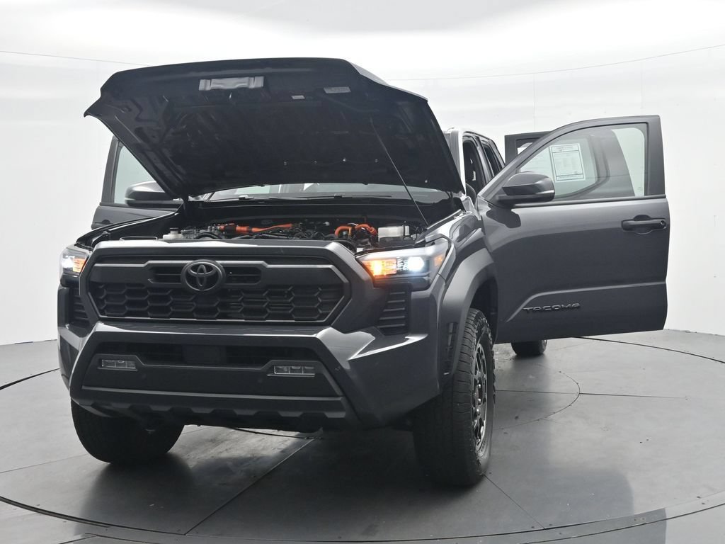 Used 2025 Toyota Tacoma TRD Off-Road w/ TRD Off Road Upgrade Package AWD/4WD image 50