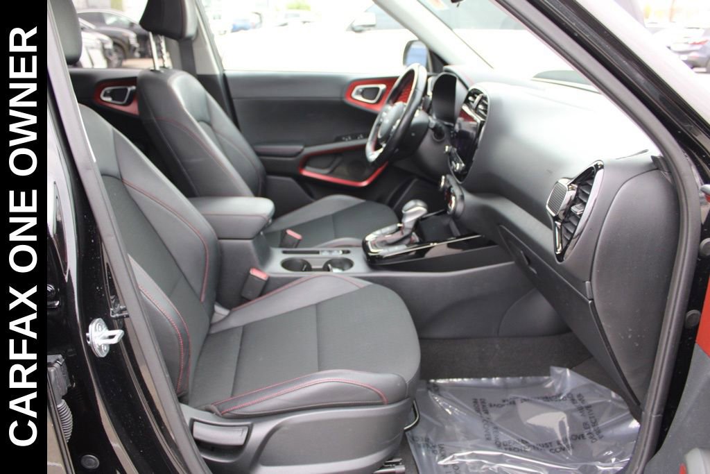 Used 2023 Kia Soul GT-Line w/ GT-Line Technology Package FWD image 17