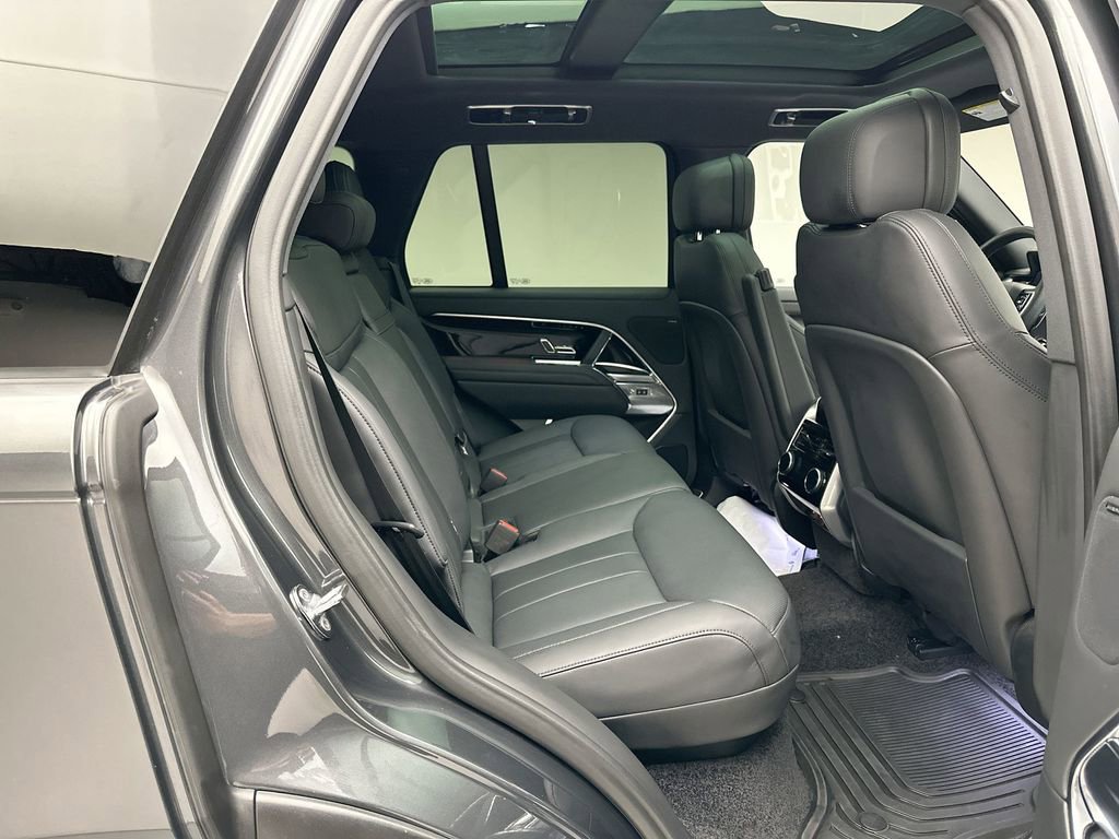 Used 2023 Land Rover Range Rover SE AWD/4WD image 12