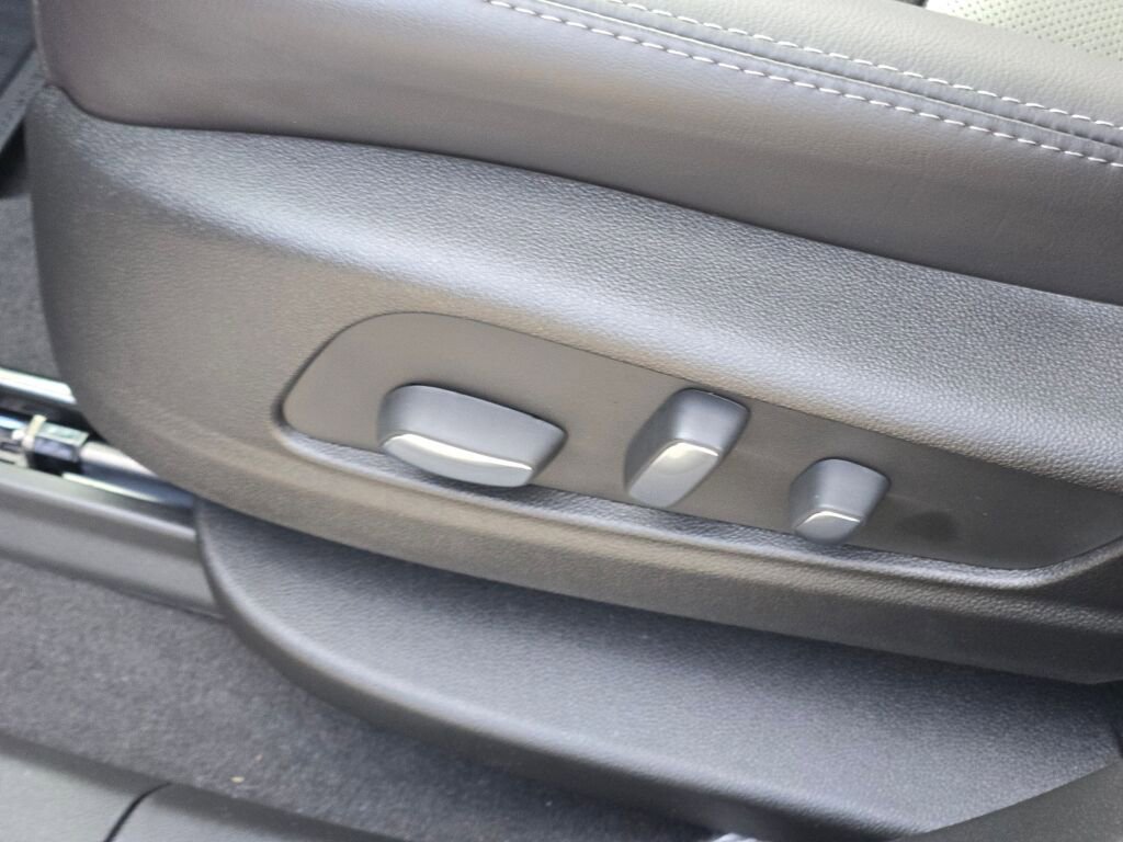 New 2025 Cadillac XT5 Premium Luxury w/ LPO, Floor Liner Package image 26