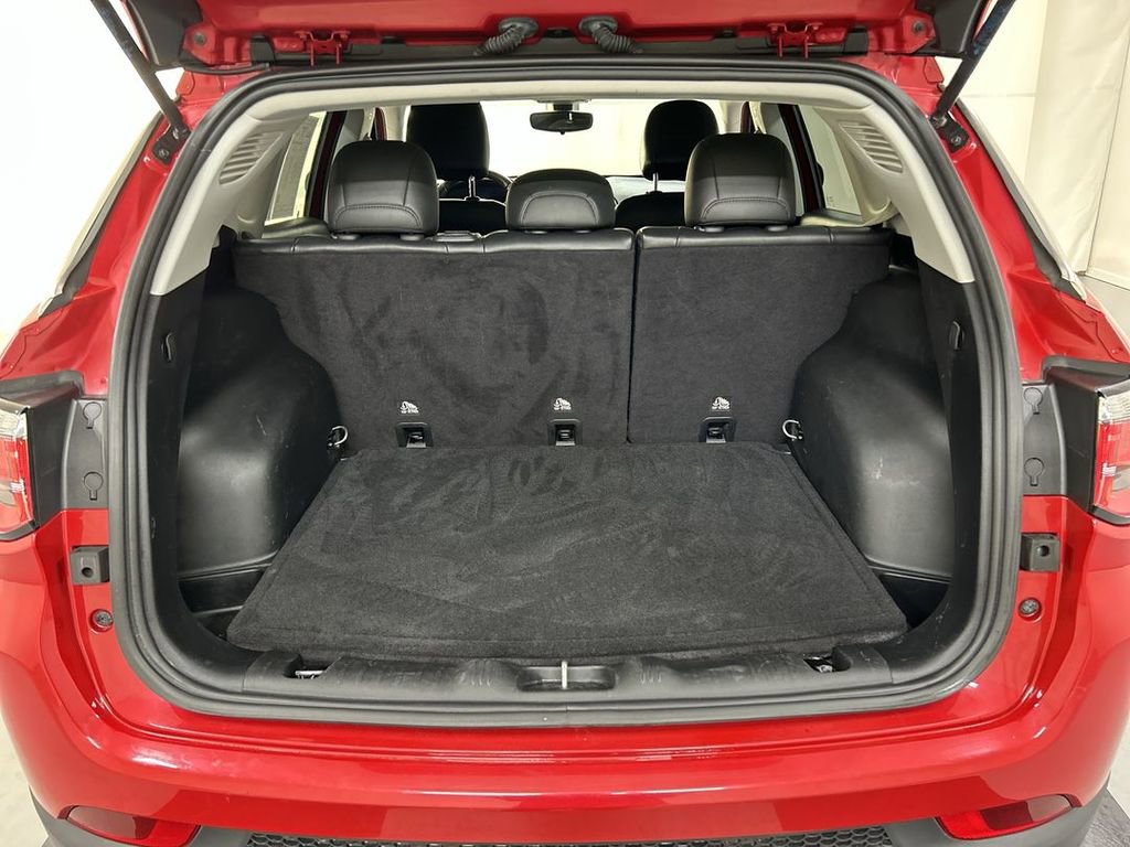 Used 2020 Jeep Compass Latitude w/ Cold Weather Group image 21