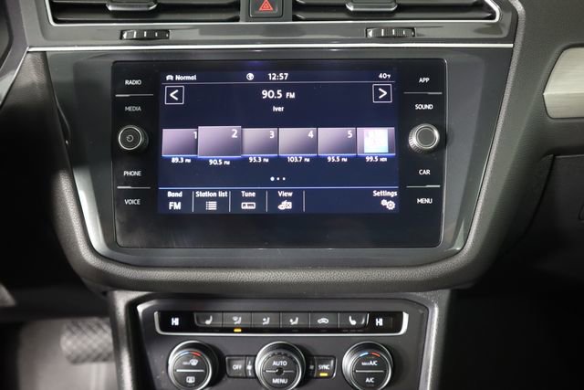 Used 2020 Volkswagen Tiguan SE w/ Panoramic Sunroof Package image 42