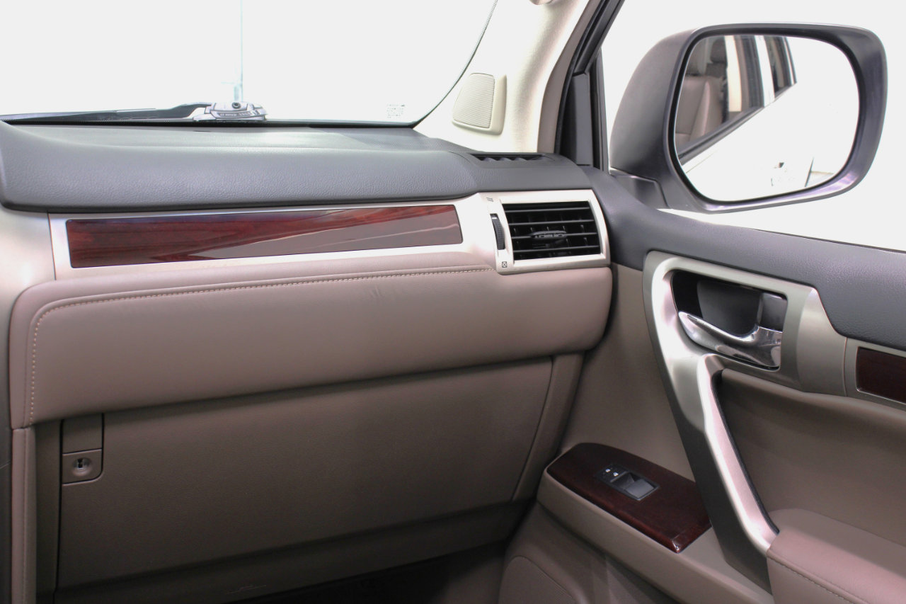 Used 2017 Lexus GX 460 Premium image 54