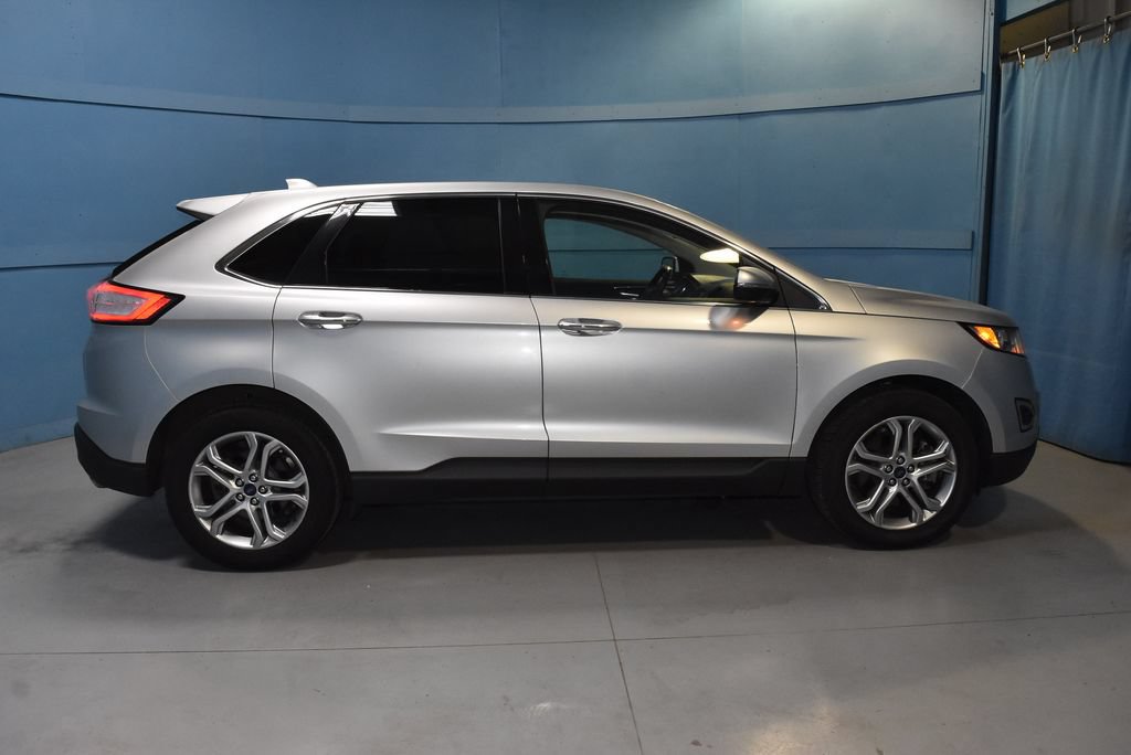 Used 2016 Ford Edge Titanium FWD image 21