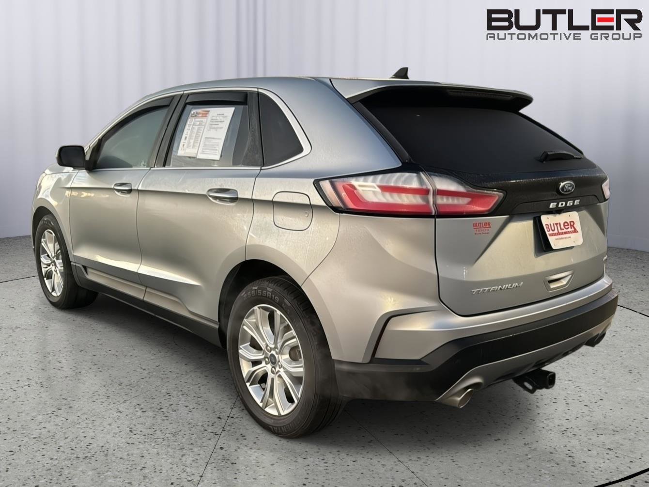 Used 2022 Ford Edge Titanium image 3