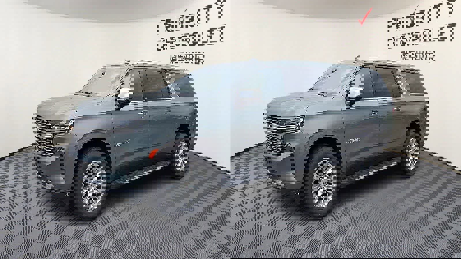 Used 2023 Chevrolet Suburban Premier AWD/4WD image 4