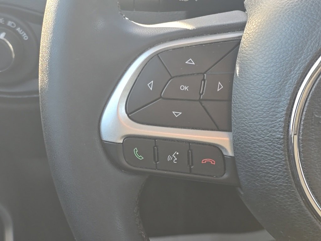 Certified 2019 Jeep Renegade Latitude image 21