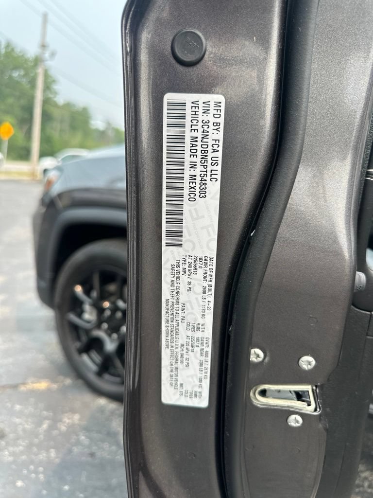 Used 2023 Jeep Compass Latitude w/ Convenience Group AWD/4WD image 44