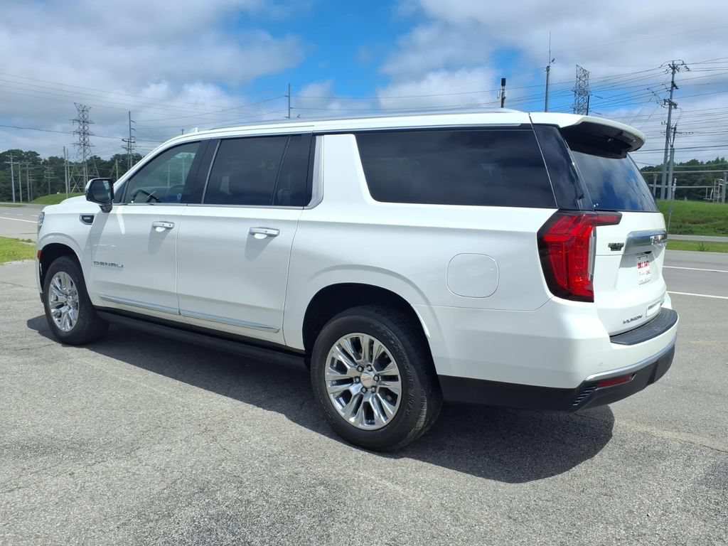 Used 2022 GMC Yukon XL Denali RWD image 5
