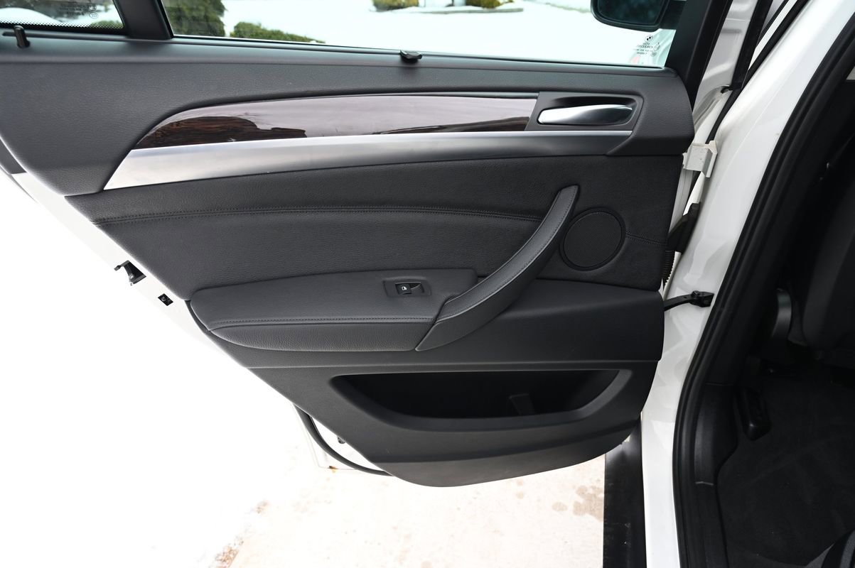 Used 2013 BMW X6 xDrive50i image 38
