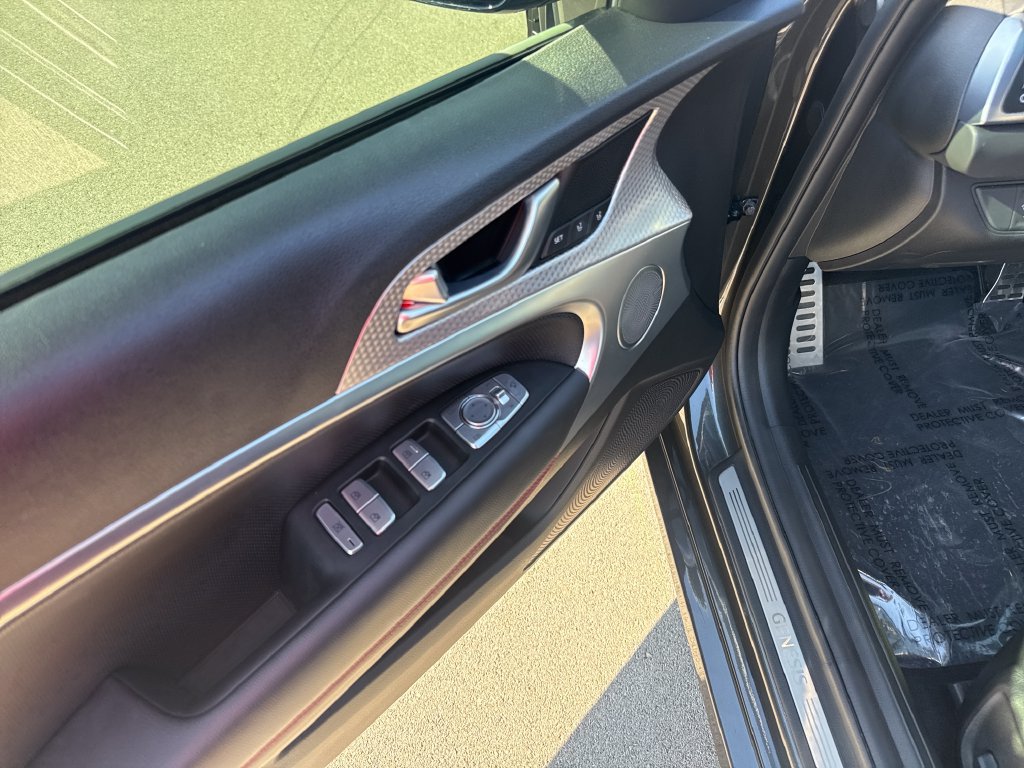 Used 2023 Genesis G70 2.0T w/ Sport Prestige Package AWD/4WD image 11