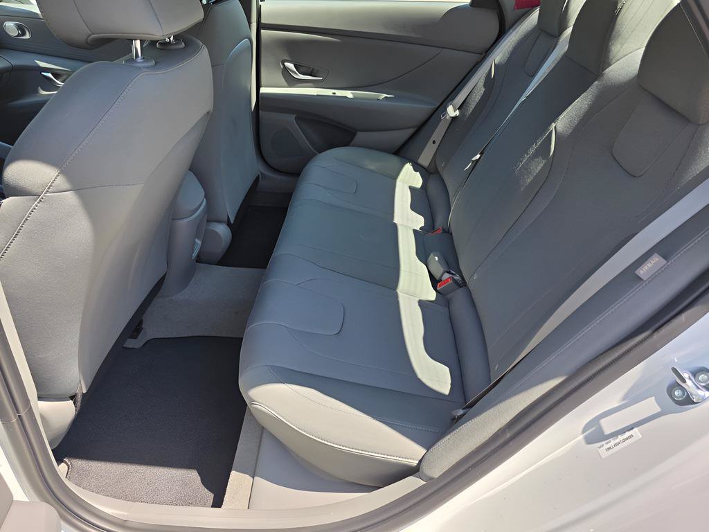 New 2026 Hyundai Elantra SE FWD image 11