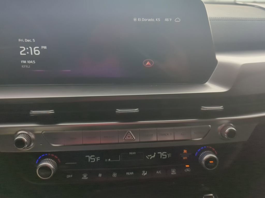 Used 2023 Kia Telluride S image 50