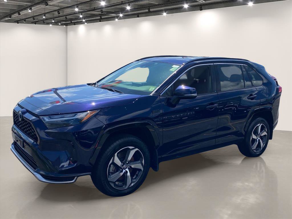 Used 2024 Toyota RAV4 SE w/ Weather & Moonroof Package AWD/4WD image 3
