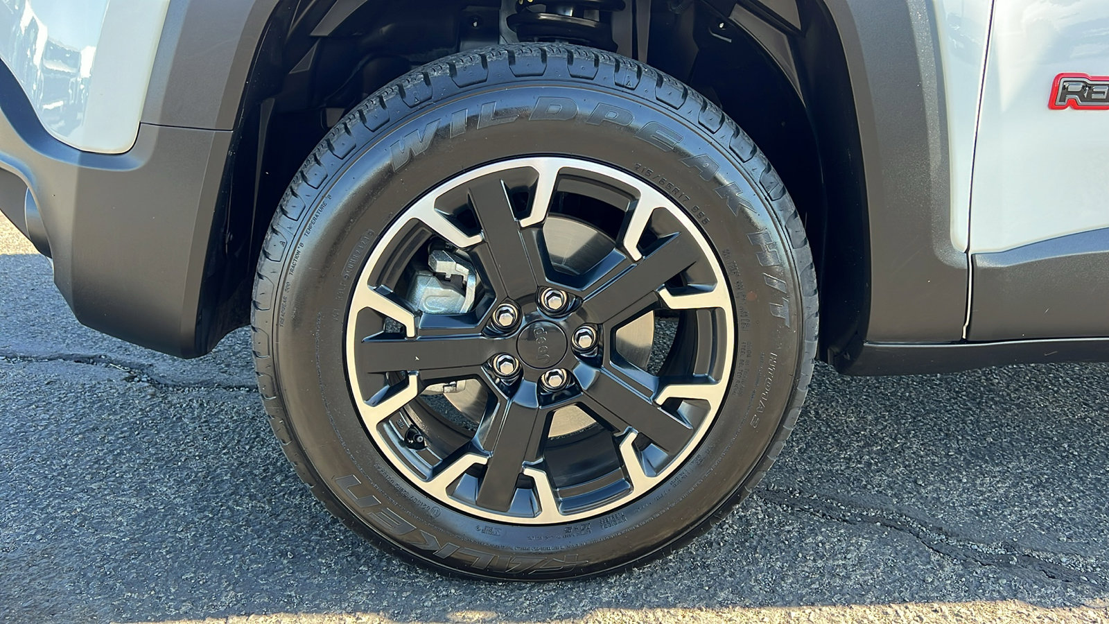 Used 2023 Jeep Renegade Trailhawk image 10