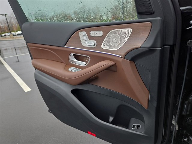 New 2026 Mercedes-Benz GLS 580 4MATIC image 23