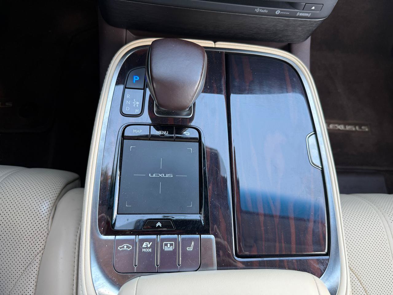Used 2018 Lexus LS 500h AWD w/ Interior Upgrade Package image 39
