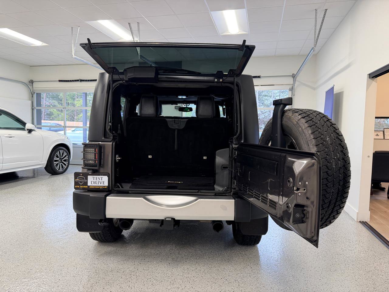 Used 2014 Jeep Wrangler Sahara w/ Connectivity Group AWD/4WD image 21