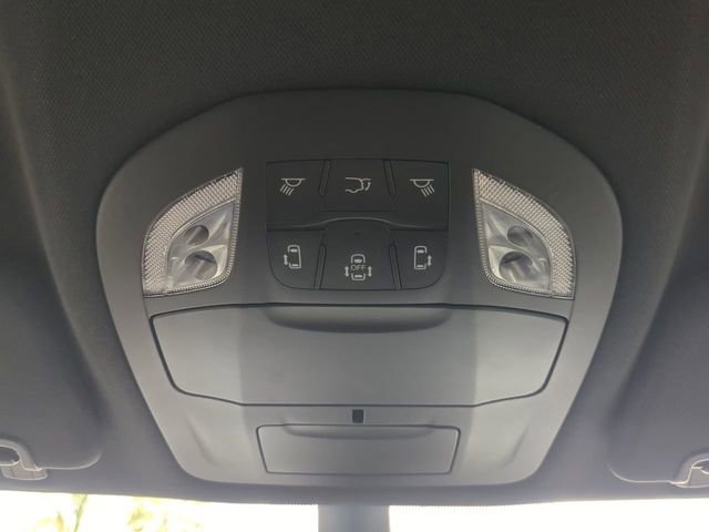 Certified 2025 Chrysler Pacifica Select FWD image 25