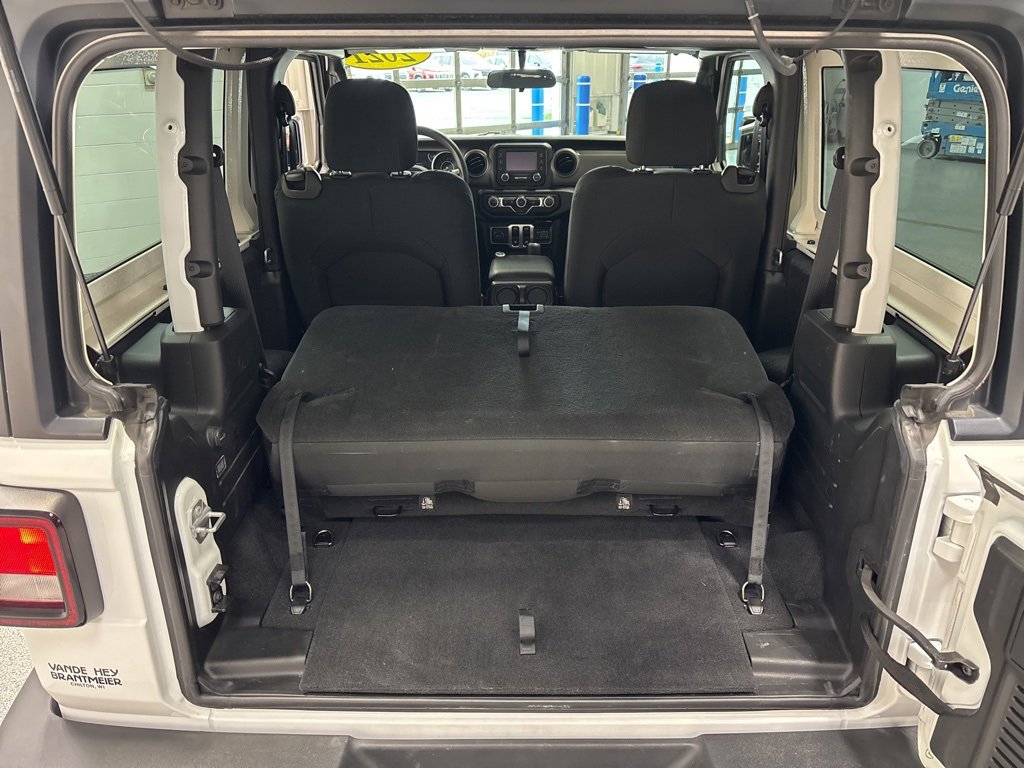 Used 2021 Jeep Wrangler Sport image 28