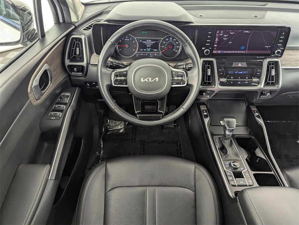 Used 2023 Kia Sorento X-Line EX image 14