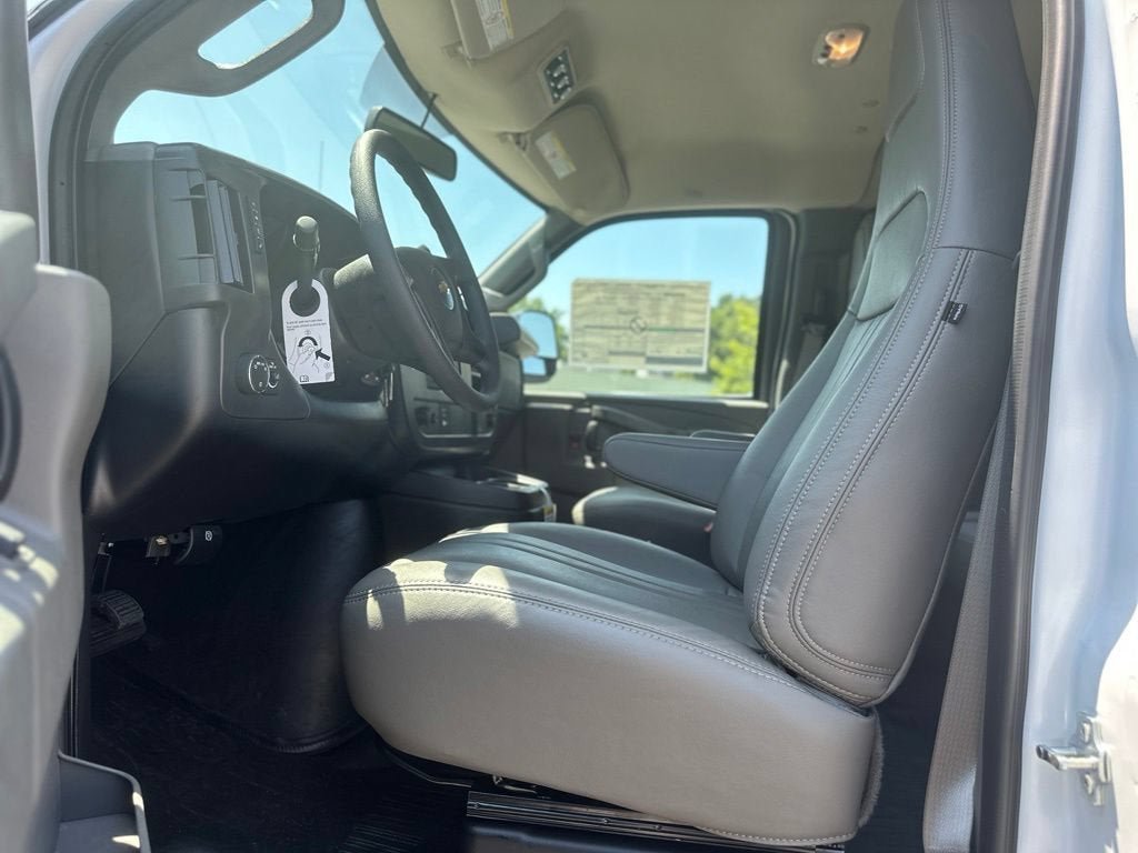New 2026 Chevrolet Express 3500 LS RWD image 19