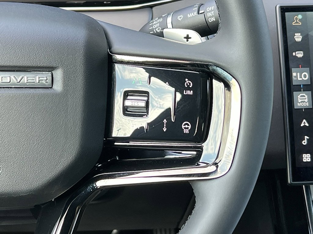 Used 2025 Land Rover Range Rover Evoque S image 39