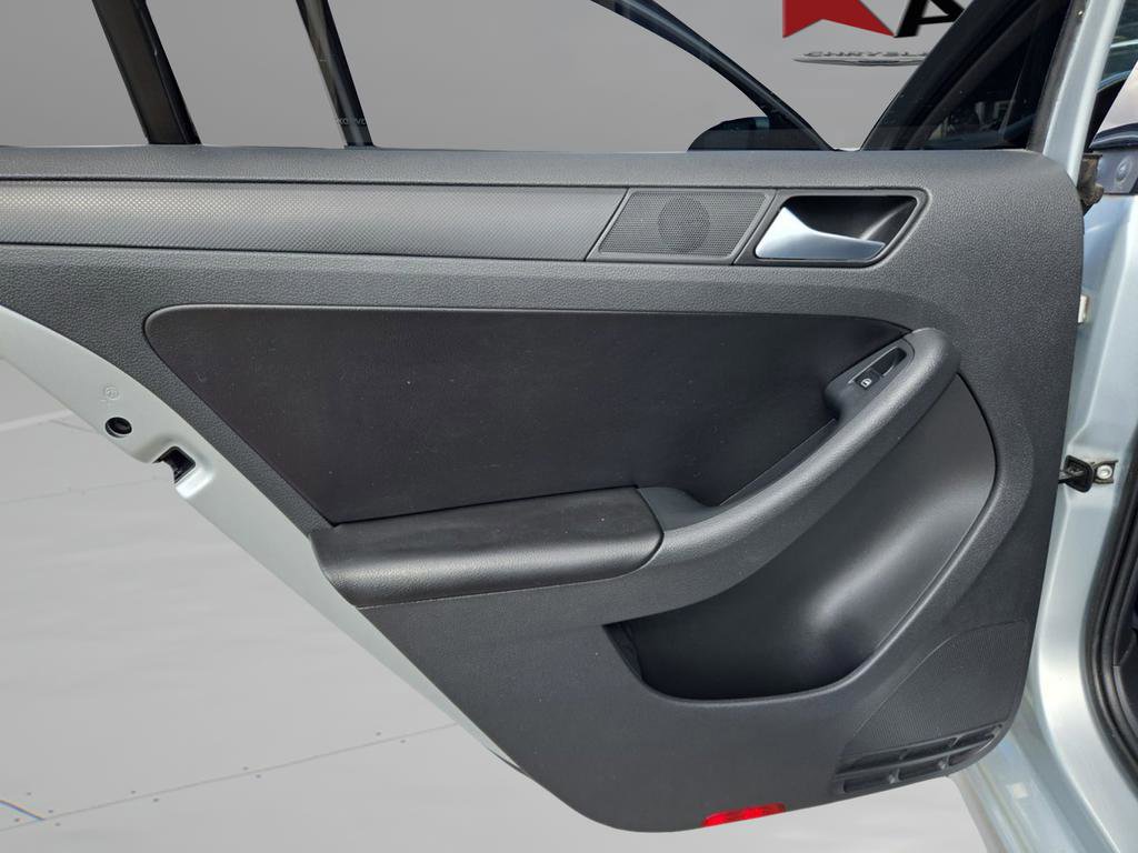Used 2012 Volkswagen Jetta SE image 30