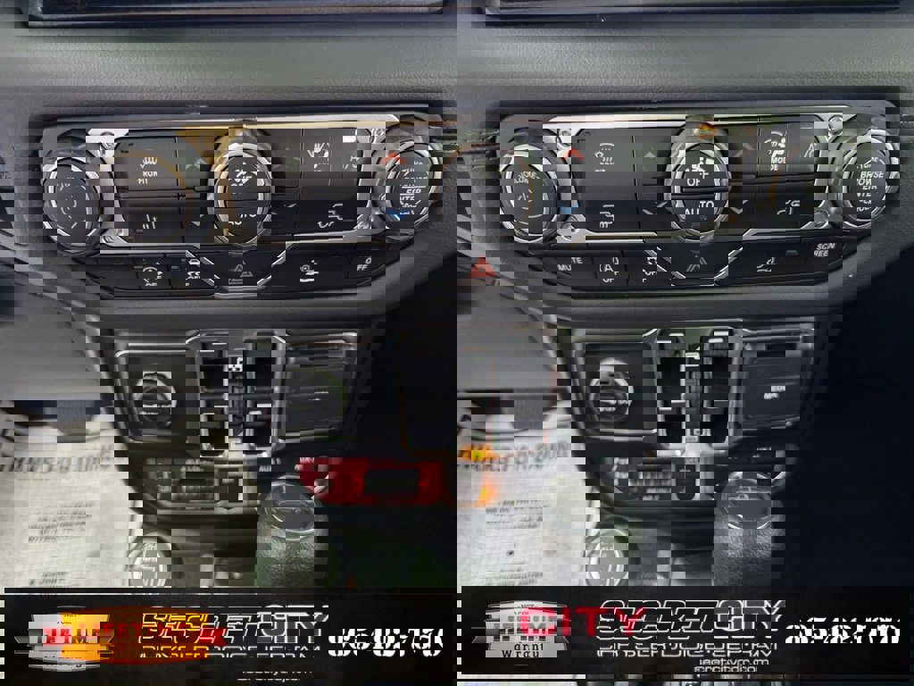 New 2025 Jeep Gladiator Mojave image 22