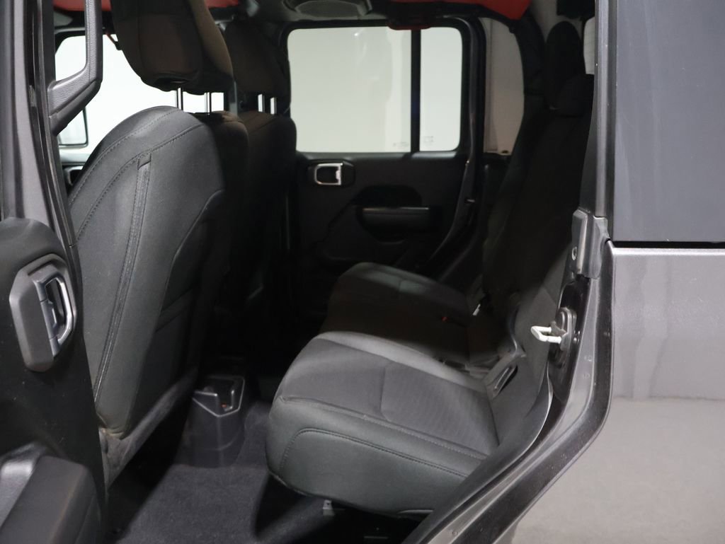 Used 2021 Jeep Gladiator Willys image 16